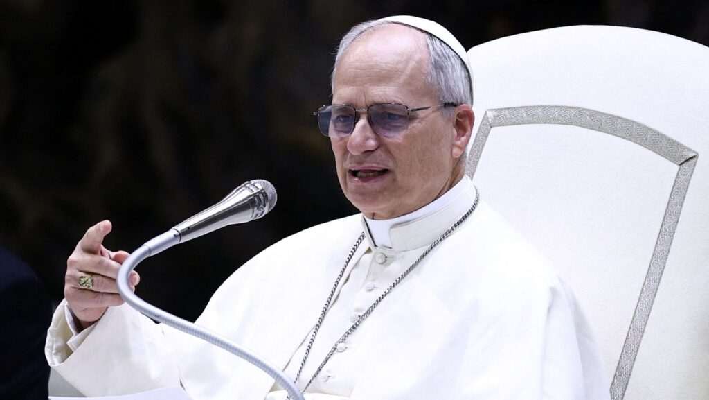 papa-leao-xiv-pede-que-dignidade-de-imigrantes-seja-respeitada-em-discurso