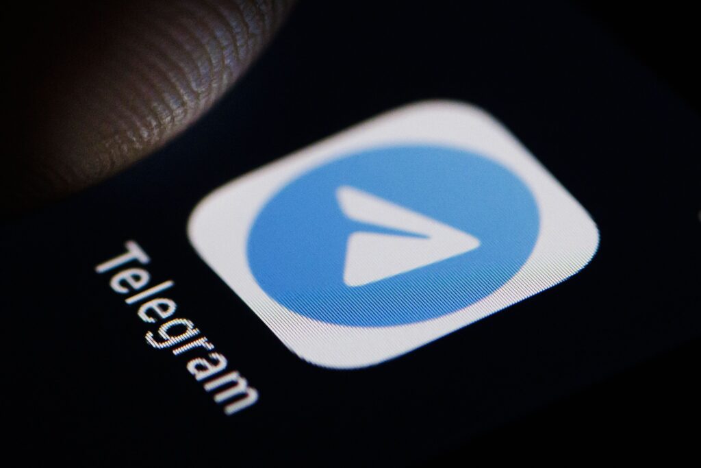 mais-de-50-homens-sao-presos-na-franca-por-esquema-de-pedofilia-no-telegram