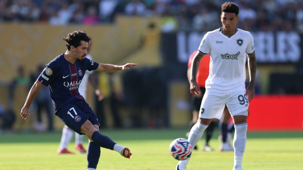 entenda-a-saida-de-bola-inusitada-do-psg-contra-o-botafogo-no-mundial