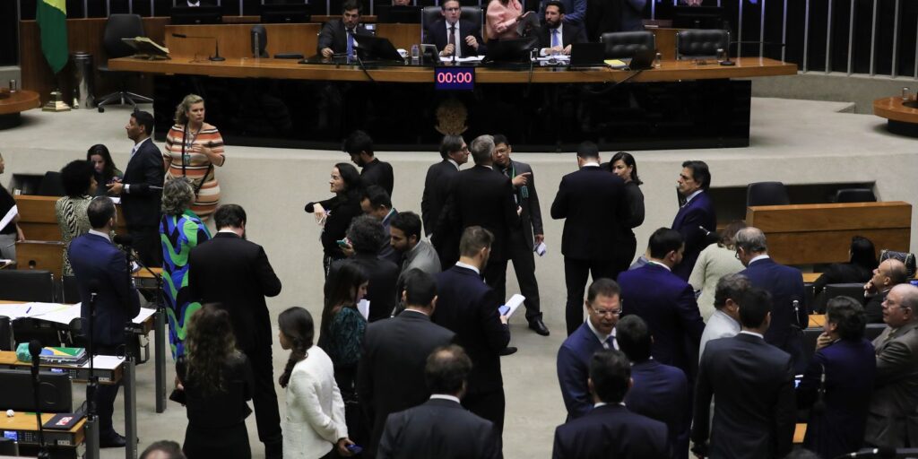 governo-nao-sabe-se-vai-ao-supremo-por-iof,-diz-agu
