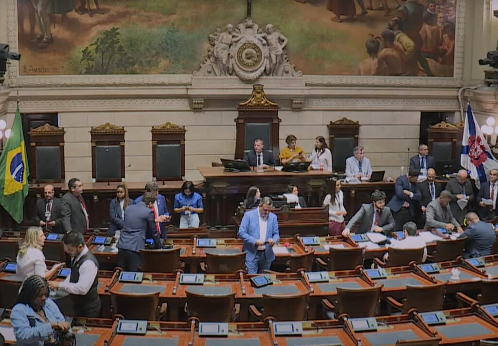 sessao-a-jato-e-esvaziada-marca-fim-do-semestre-legislativo-na-camara-do-rio:-20-minutos