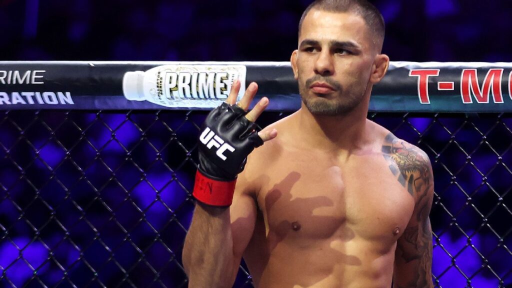 o-rei-dos-moscas:-pantoja-defende-cinturao-do-ufc-pela-4a-vez