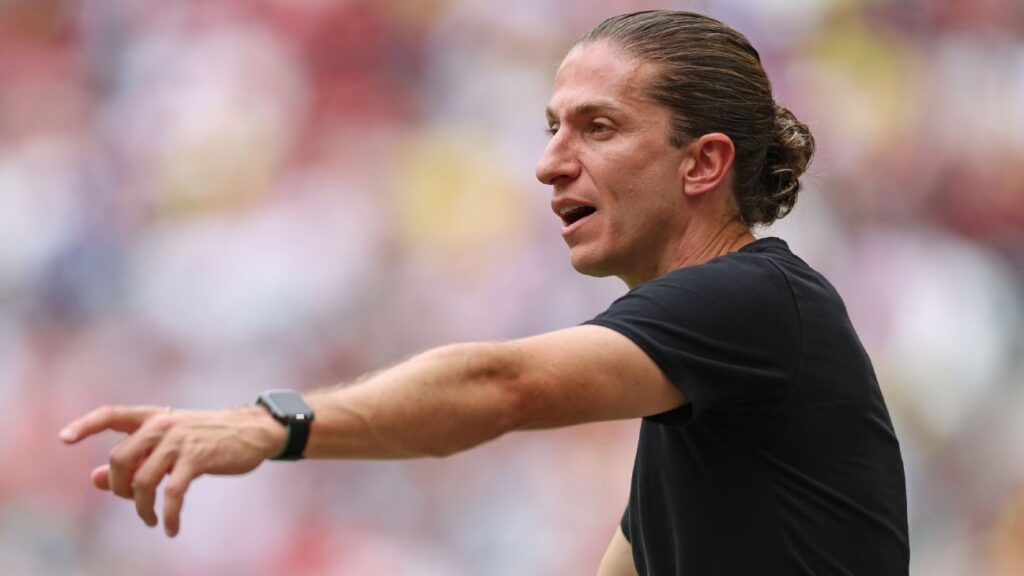jornal-diz-que-bayern-devolveu-flamengo-a-terra-e-exalta-filipe-luis
