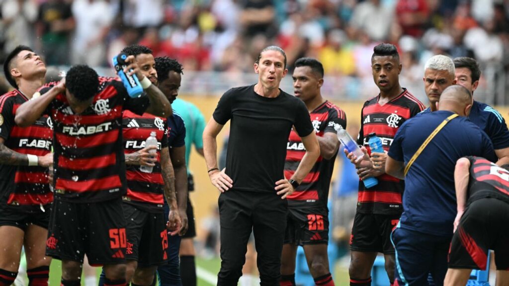 filipe-luis-vai-na-contramao-de-criticas-a-mundial:-‘espero-que-tenham-outros’
