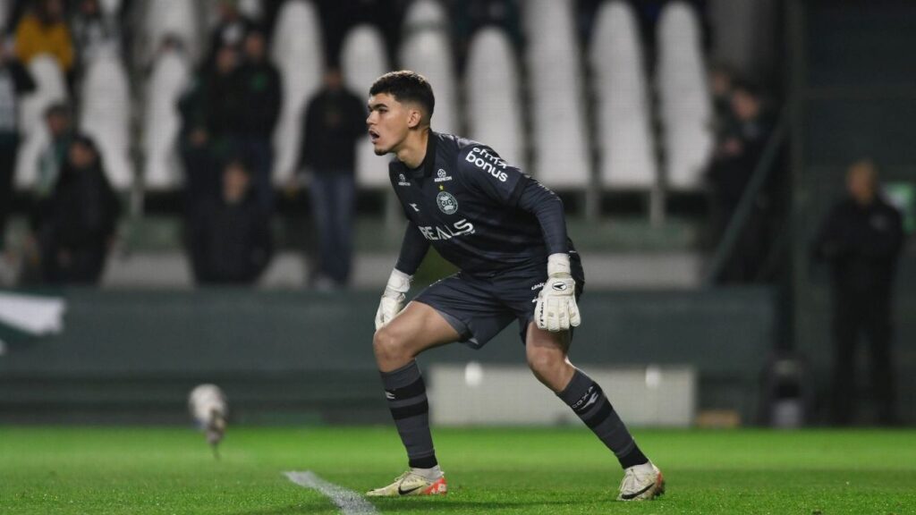 quem-e-o-goleiro-que-tem-numeros-de-dar-inveja-aos-melhores-da-elite-e-ate-a-neuer