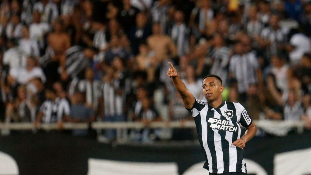 mercado-do-corinthians:-o-status-de-possivel-chegada-de-victor-sa-e-saida-de-matheuzinho