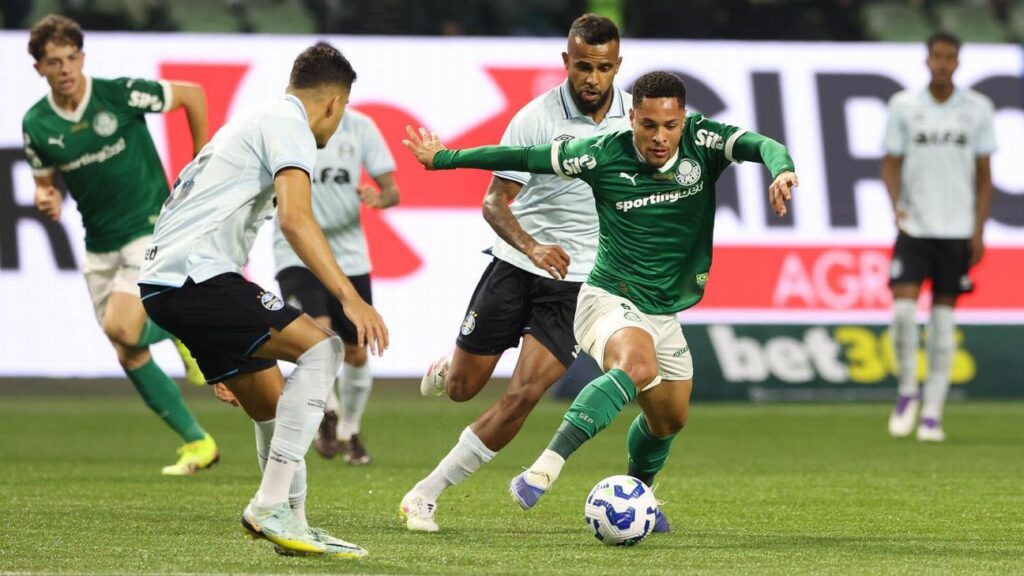 jornal-espanhol-sobre-vitor-roque-no-palmeiras:-‘o-tigre-sofre-para-rugir’