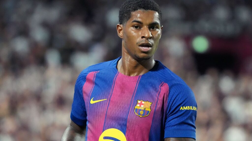 rashford-estreia-no-lugar-de-raphinha,-e-barcelona-vence-vissel-kobe-em-amistoso-de-pre-temporada