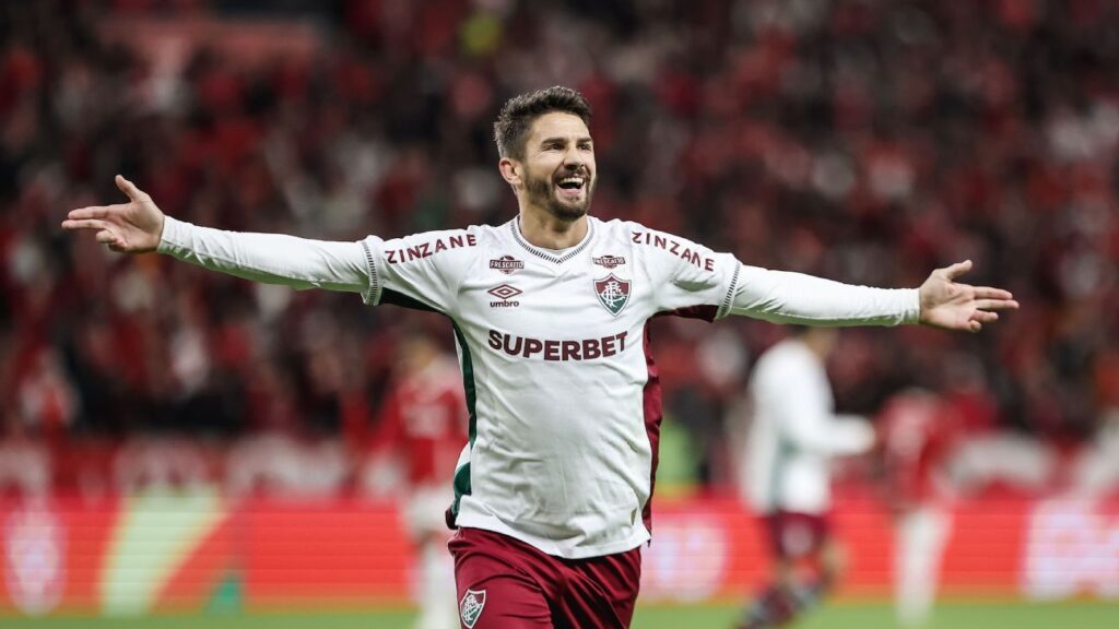 everaldo-desencanta,-fluminense-vence-inter-no-beira-rio-e-larga-na-frente-na-copa-do-brasil