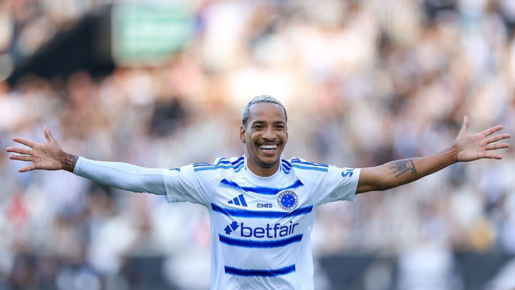 cruzeiro-vence-botafogo-em-tarde-de-vaias-a-john-e-impoe-1a-derrota-de-ancelotti