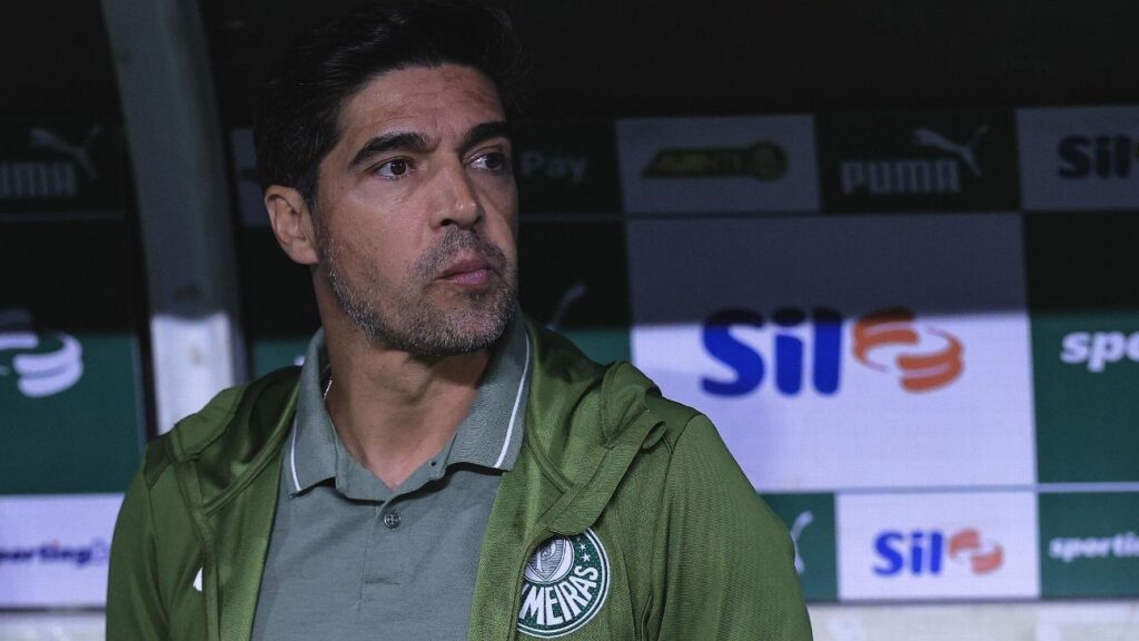 como-atitude-de-abel-no-palmeiras-voltou-a-ser-assunto-na-europa:-‘todos-sem-reacao’