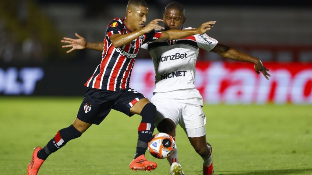 clube-europeu-mira-jovem-promessa-do-sao-paulo-com-pouco-espaco-com-crespo