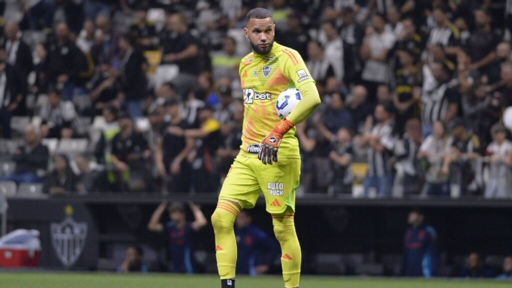 flamengo-vence,-mas-everson-e-heroi-e-classifica-atletico-mg-nos-penaltis-na-copa-do-brasil
