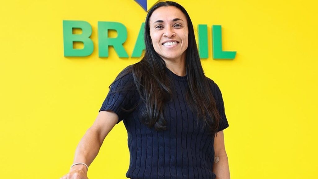 marta-e-tecnico-arthur-elias-sao-indicados-no-futebol-feminino
