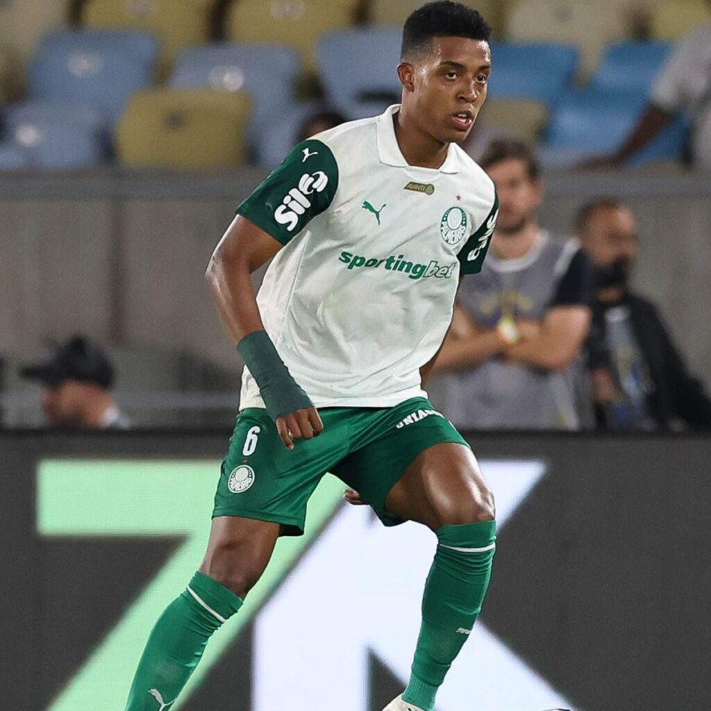 palmeiras-encaminha-venda-do-lateral-vanderlan-ao-grupo-red-bull