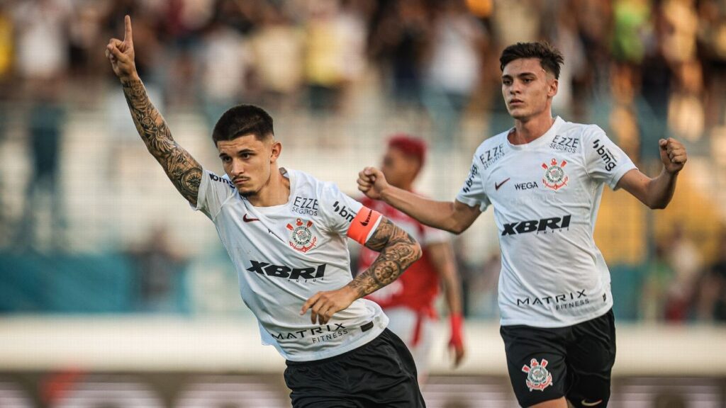 corinthians-acerta-emprestimos-de-laterais-que-estavam-fora-dos-planos-de-dorival-junior