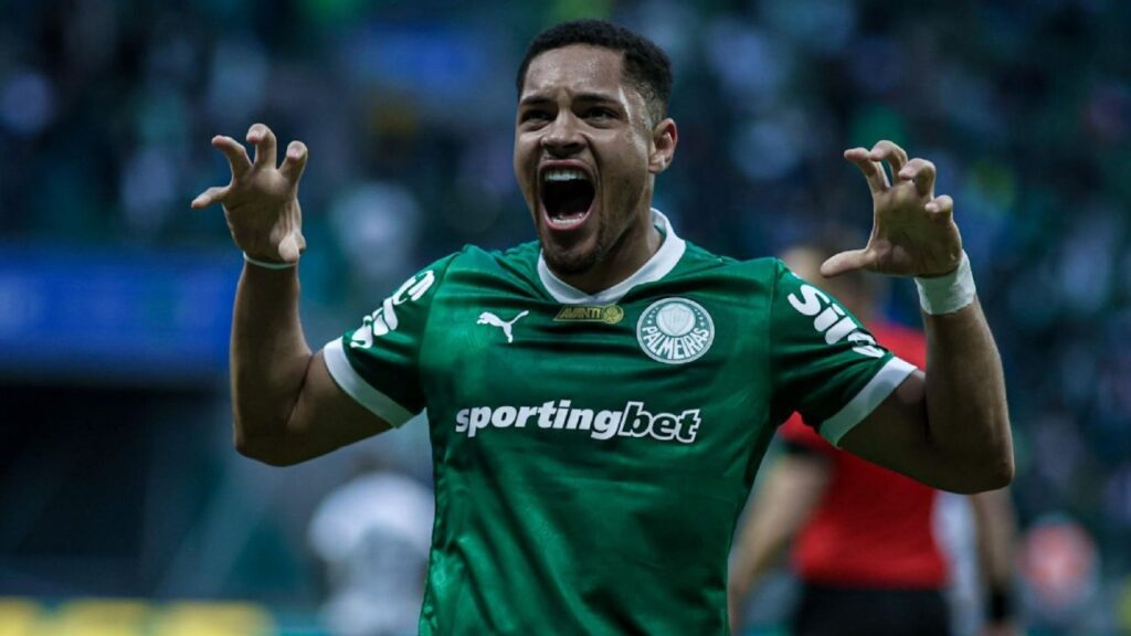 palmeiras-leva-golaco,-mas-vira-sobre-o-ceara-no-brasileirao-e-alivia-pressao