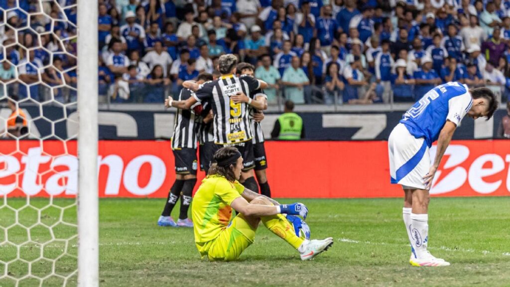 cassio-detona-arbitragem-de-cruzeiro-x-santos-por-anular-gol-de-kaio-jorge:-‘jogamos-contra-12’