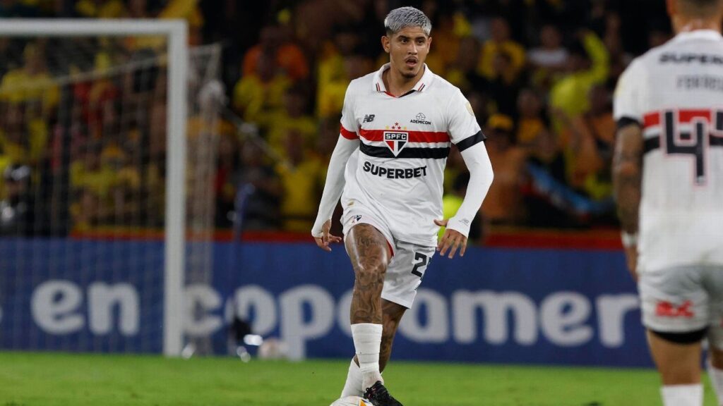 ‘reforco’-ate-2028,-saida-e-nova-aposta:-as-novidades-do-sao-paulo-antes-de-decisao-na-libertadores