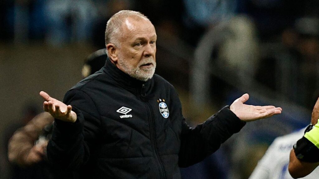 alem-do-recado-sobre-o-time:-os-bastidores-do-desabafo-de-mano-no-gremio