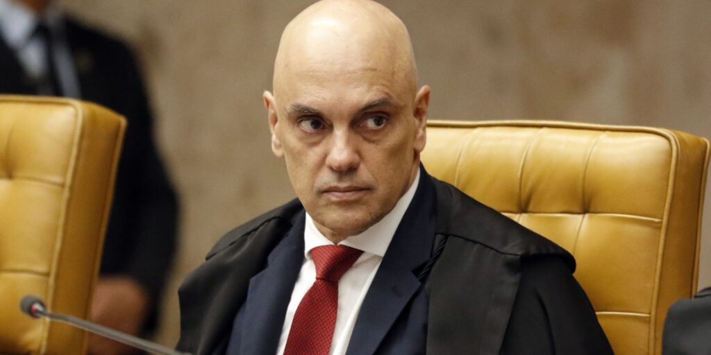 bolsonaro-tem-ate-amanha-para-explicar-pedido-de-asilo