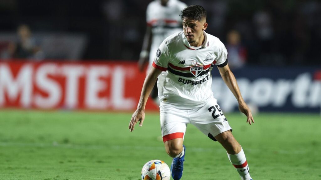 no-sao-paulo-desde-os-15-anos,-pablo-maia-renova-contrato-e-segue-no-clube-ate-2029