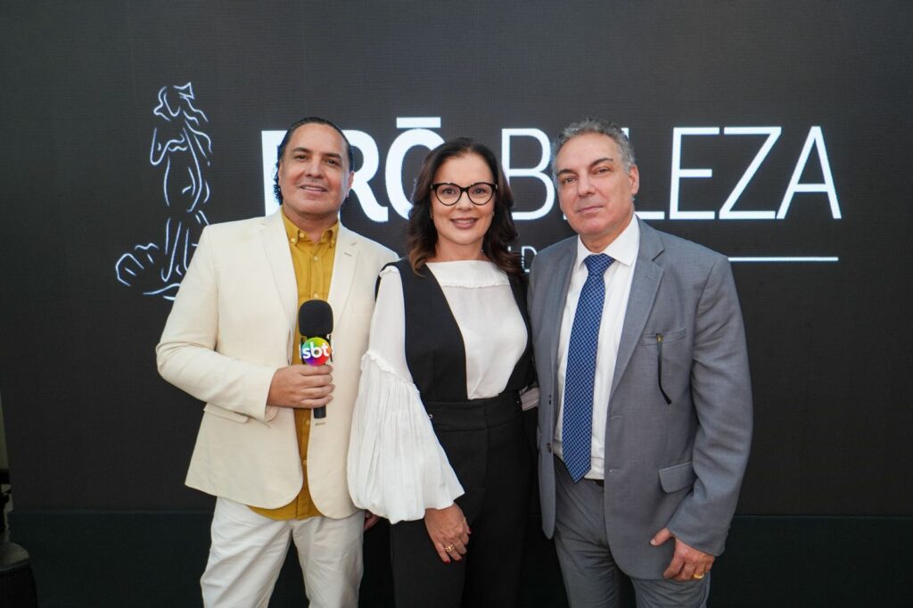 casa-florah-recebe-reconhecimento-internacional-do-sindicato-pro-beleza-em-cerimonia-especial