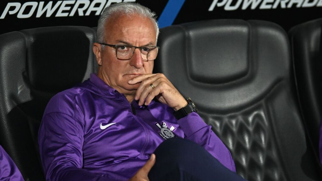corinthians-deixa-reforcos-engatilhados-em-meio-a-transfer-ban