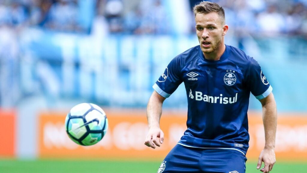 juve-anuncia-saida-de-arthur,-a-caminho-do-gremio