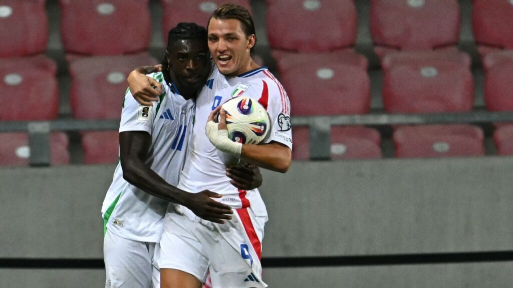 kean-e-retegui-brilham-e-italia-bate-israel-em-jogo-eletrizante-de-nove-gols-nas-eliminatorias