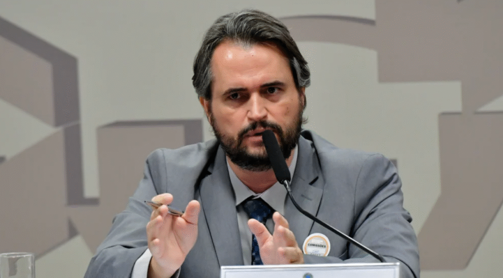 ex-diretor-da-pf-e-preso-em-operacao-sobre-corrupcao-em-orgaos-ambientais