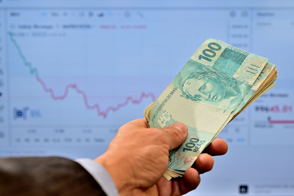apertem-os-cintos!-fiis-alertam-para-forte-volatilidade-na-sessao-desta-sexta-feira