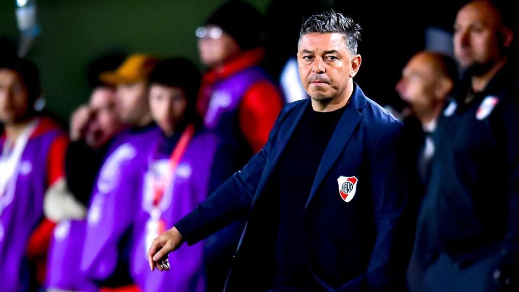 gallardo-responde-sobre-gramado-do-allianz-e-e-sincero-sobre-palmeiras-x-river:-‘dificil,-mas…’