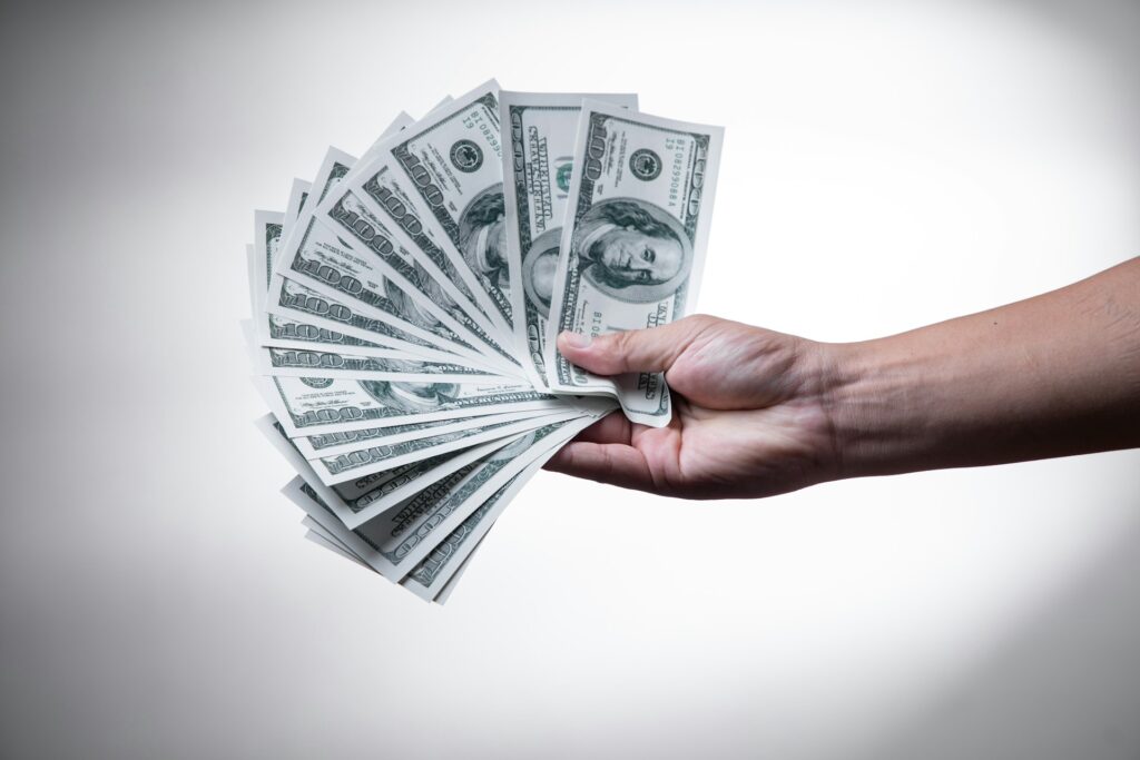 preocupacao-com-eua,-mais-emergentes-e-toque-de-cripto:-onde-investem-os-super-ricos
