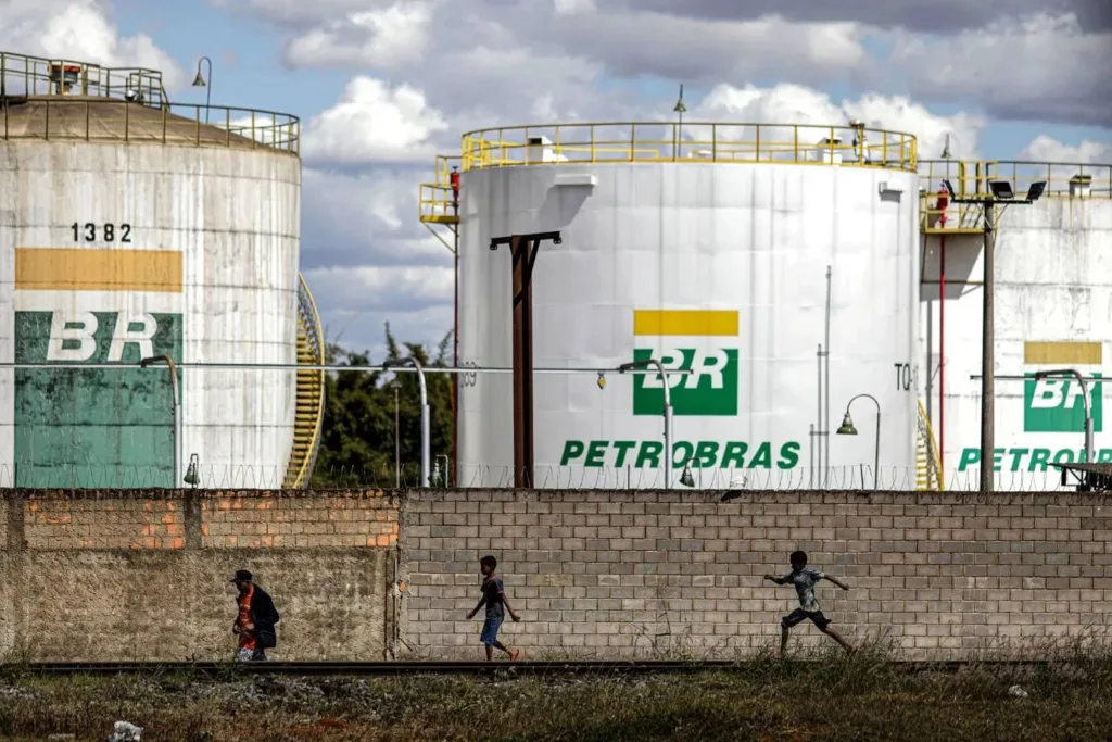 petrobras-paga-2a-parcela-de-r$-11,7-bi-em-dividendos-hoje;-veja-se-voce-tem-direito