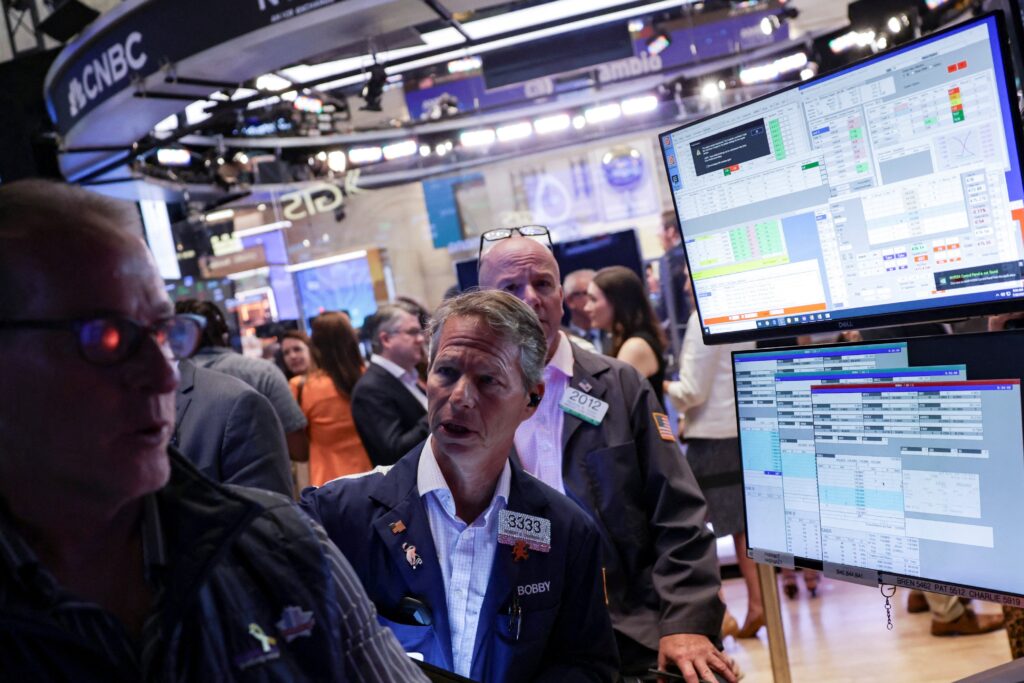 futuros-de-ny-recuam-apos-semana-de-maximas-historicas-em-wall-street