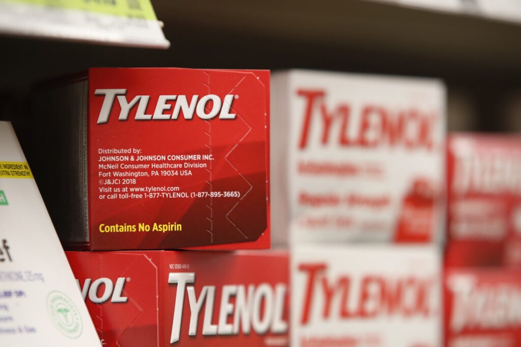 trump-deve-ligar-tylenol-ao-autismo-sem-respaldo-cientifico,-diz-washington-post