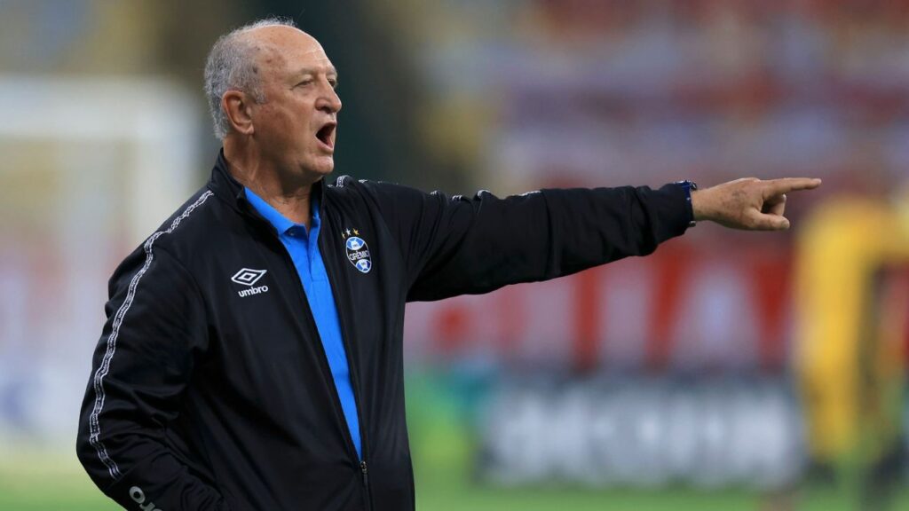arbitro-do-grenal-relata-xingamentos-de-felipao-em-sumula:-‘safado,-ladrao,-voce-me-roubou’