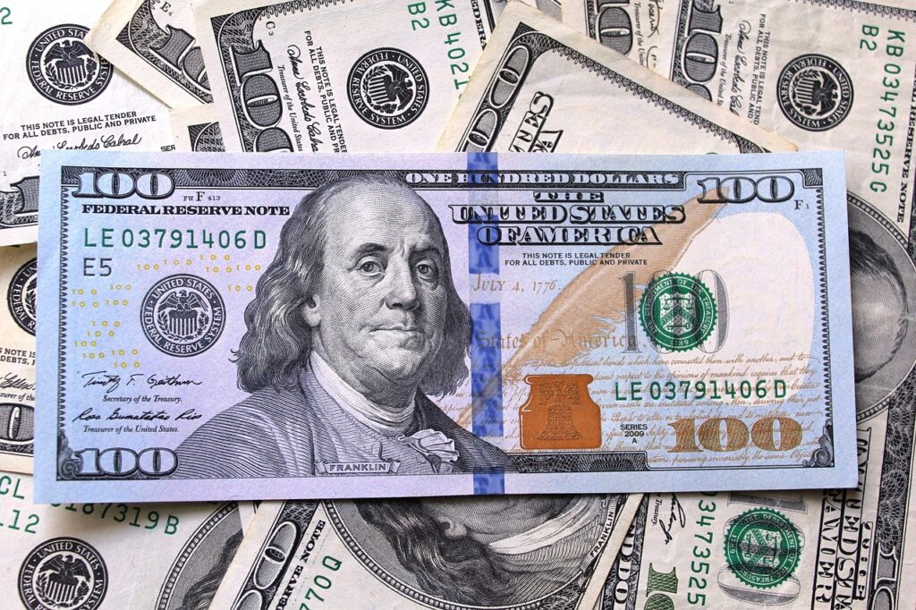 dolar-hoje-tem-leve-baixa-apos-a-divulgacao-de-dados-de-inflacao-nos-eua