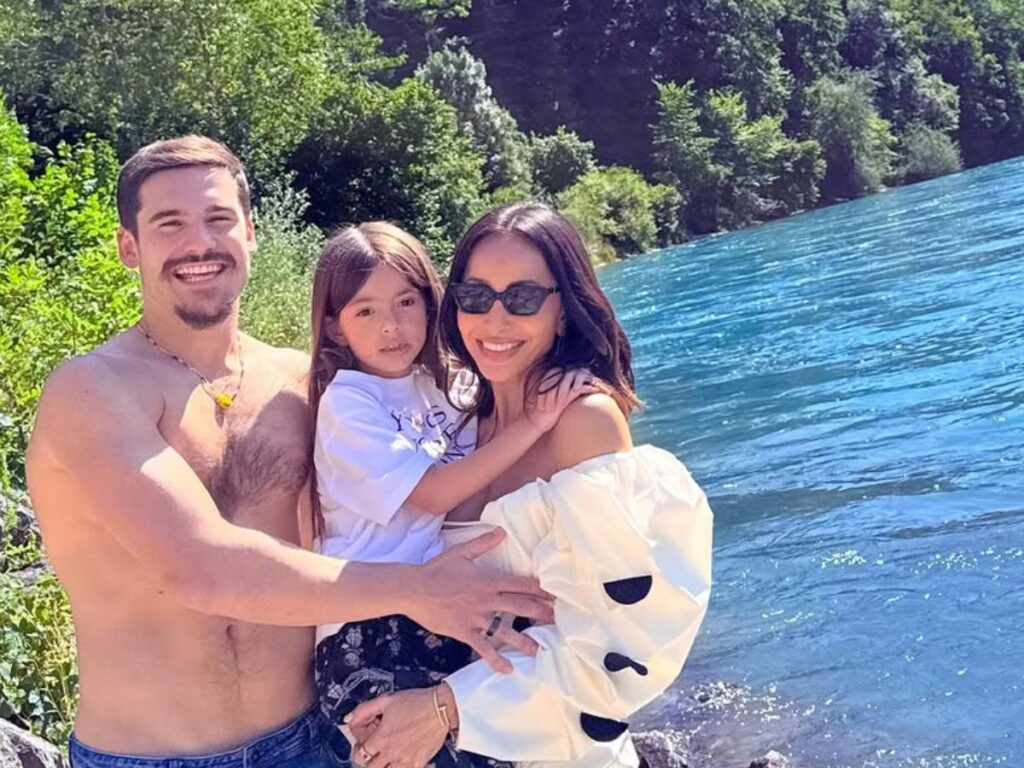 filha-de-sabrina-sato-impressiona-ao-falar-ingles-fluente-com-nicolas-prattes