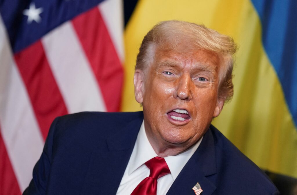 guerra-comercial-de-trump-avanca:-afinal,-quem-paga-a-conta-das-tarifas