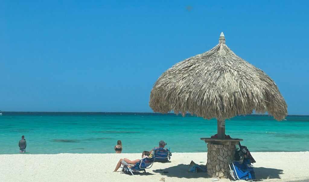 “one-happy-island”:-como-aruba-reinventou-sua-economia-em-50-anos