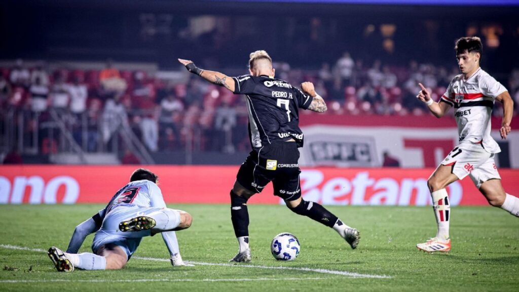 ceara-vence-no-morumbis-‘vazio’-e-impoe-quarta-derrota-seguida-ao-sao-paulo