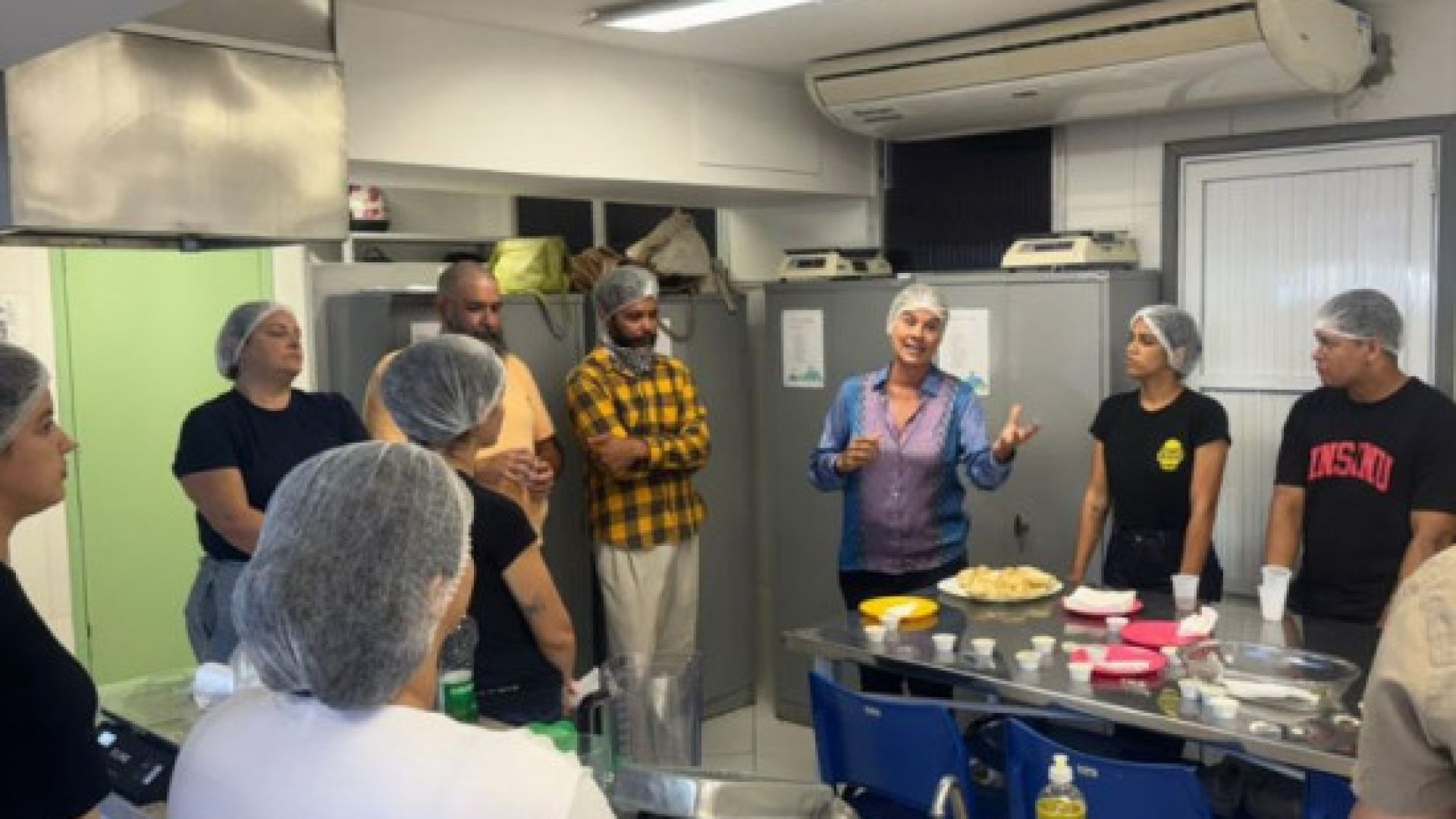 burgerfest:-visa-realiza-curso-de-boas-praticas-de-manipulacao-de-alimentos